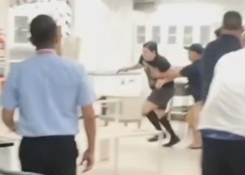 Confusão é registrada dentro de loja no Amazonas Shopping após surto de jovem com TEA