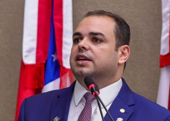 Presidente Roberto Cidade comanda sessão de reabertura das atividades parlamentares na Aleam e faz anúncios para o segundo semestre