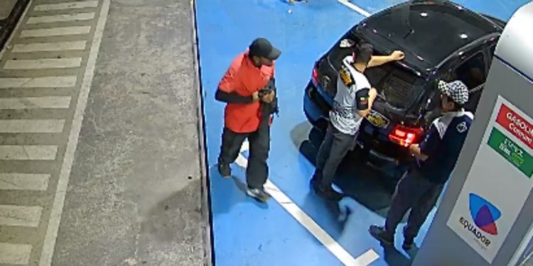 Ass4lto em posto recém-inaugurado deixa funcionários e clientes em pânico em Manaus