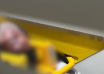 Homem é achado chorando de dor após ser esp4ncad0 por grupo e ser r0ubad0 no Centro