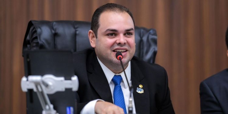 Presidente Roberto Cidade destaca compromisso com a valorização das tradições culturais do Amazonas no ‘Dia do Folclore’