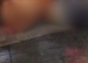 Fac4d4s na madrugada: homem é ass4ssin4d0 em frente a casa no Tancredo Neves; veja