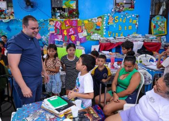 O presidente da Aleam também é autor do PL nº 726/2025, que acrescenta ao Art. 32-A da Lei nº 6.458/2023 a obrigatoriedade de que os planos de saúde privados garantam às pessoas com TEA. Foto: Divulgação Assessoria