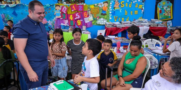 O presidente da Aleam também é autor do PL nº 726/2025, que acrescenta ao Art. 32-A da Lei nº 6.458/2023 a obrigatoriedade de que os planos de saúde privados garantam às pessoas com TEA. Foto: Divulgação Assessoria