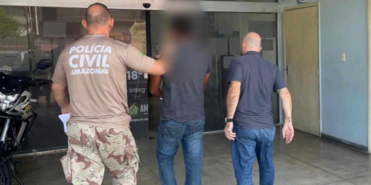 O homem permaneceu em silêncio na delegacia. Foto: Reprodução