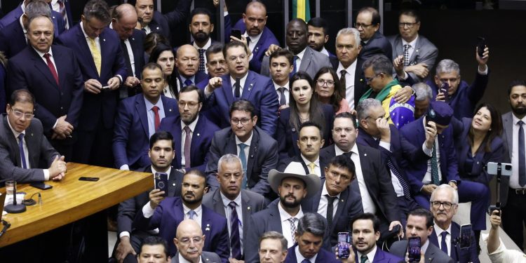 Foram 311 votos a favor da urgência, 163 contra e 7 abstenções. Foto: Arquivo Assessoria