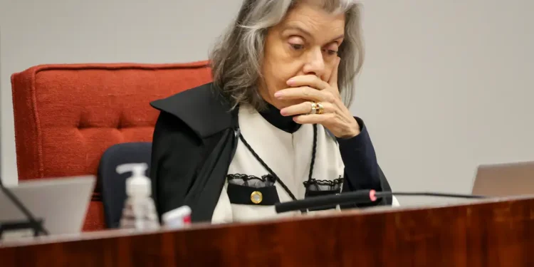 O julgamento foi retomado na tarde desta quinta-feira (11). Foto: Agência Brasil