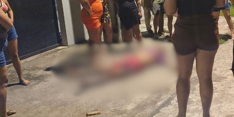 Vulgo 'Lorão' é agred1d0 até ficar inconsciente após suspeita de roub0 em Maués