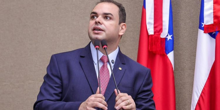 PL de autoria do presidente Roberto Cidade prevê estímulos à produção audiovisual no Amazonas