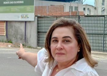 Professora Maria do Carmo escancara caos na saúde e mostra abandono de UBS