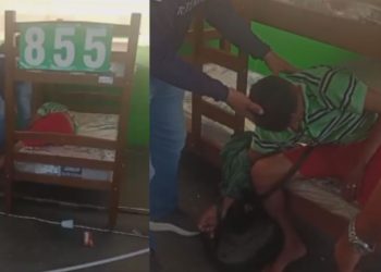 Vídeo: 'Noiado' aproveita cama exposta e dorme em beliche na frente da Apa Móveis em Manaus