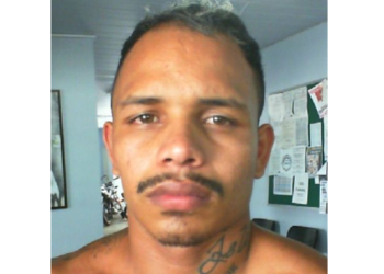 Felipe Sousa de Carvalho, o terceiro envolvido, ainda é procurado. Foto: Divulgação/PC-AM