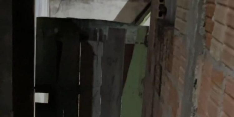 Crimin0s0s invadem casa e m4t4m homem recém-saído do presídio na Compensa