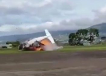 Vídeo mostra exato momento em que avião cai e expl0de na Venezuela