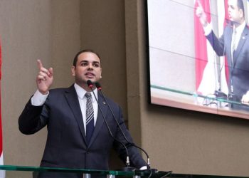 Proposta de Roberto Cidade que coíbe trabalho infantil virtual é sancionada e coloca Amazonas na vanguarda da proteção digital de crianças e adolescentes