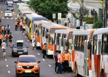 Novamente rodoviários anunciam paralisação geral em Manaus por atraso nos salários