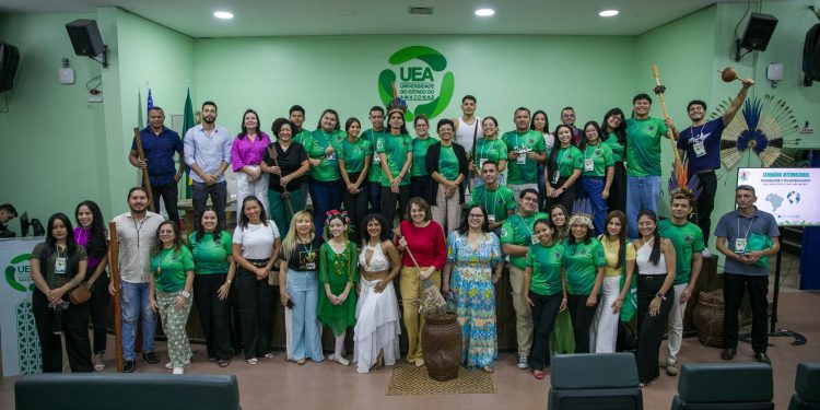 O encontro, sediado na Escola Superior de Ciências da Saúde (ESA/UEA), reuniu especialistas, gestores, pesquisadores e estudantes. Foto: Divulgação