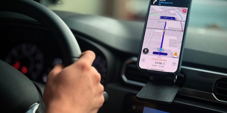 Pessoas mal-intencionadas têm utilizado o serviço para praticar golpes e outros crimes mais graves. Foto: Beatriz Sampaio e Erlon Rodrigues/PC-AM