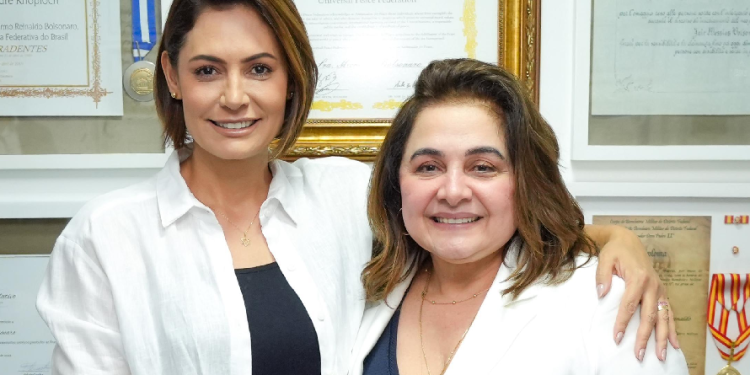 Michelle encerrou a gravação, publicada nas redes sociais da Professora, falando do orgulho em caminhar junto com Maria do Carmo no projeto político da direita. Foto: Assessoria MC