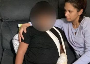 Menino de 9 anos tem dedos amput4d0s após ataque motivado por bullying em escola