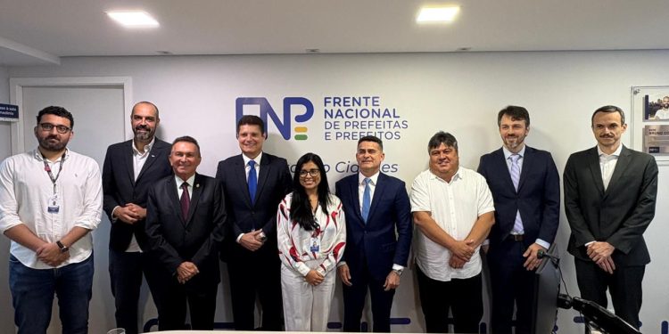 Comitiva liderada pelo prefeito de Manaus trabalha para corrigir desigualdades que penalizam a capital. Foto: Divulgação