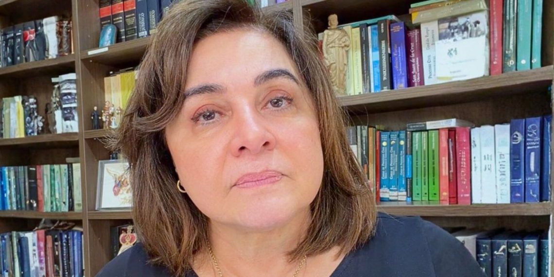 Pré-candidata ao governo, Professora Maria do Carmo se posiciona e cobra penas mais duras contra o feminicídio