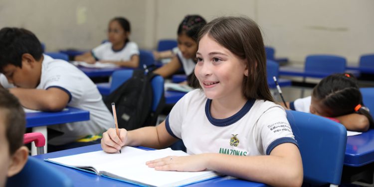 Pais ou responsáveis devem se manter atentos a datas e documentos necessários para confirmação da vaga. Foto: Euzivaldo Queiroz / Secretaria de Estado de Educação e Desporto Escolar
