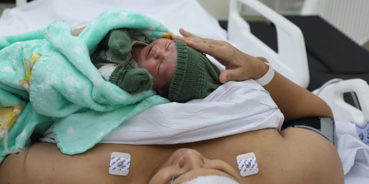 Pedro Henrique veio ao mundo à 0h08, de parto cesariano, pesando 3,5 quilos. Foto: Divulgação/Carlos Gonçalves e Jaddy Nascimento