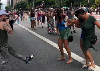 A apresentação ficou por conta do cantor e produtor musical Piter 92. Foto: Reprodução