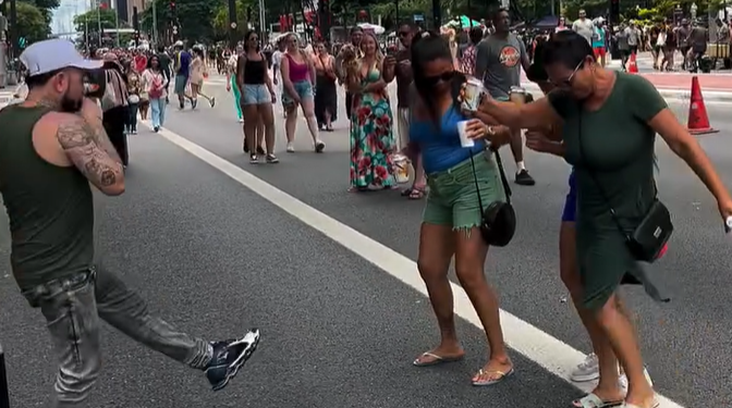 A apresentação ficou por conta do cantor e produtor musical Piter 92. Foto: Reprodução