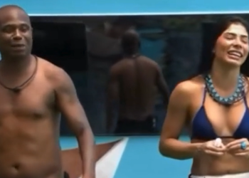 Em conversa com Marciele Albuquerque, cunhã-poranga do boi Caprichoso, ele revelou algumas de suas experiências com a cultura local. Foto: Reprodução