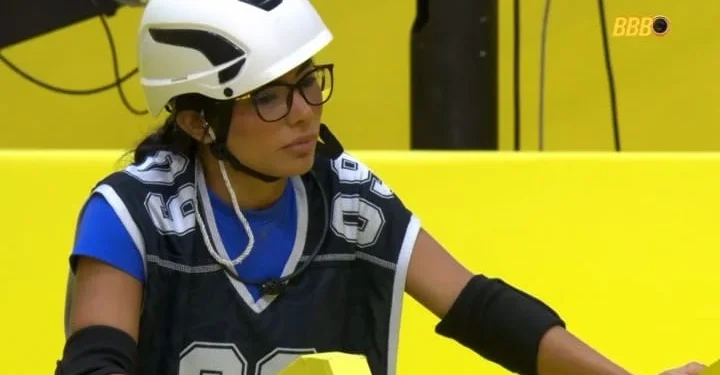 Sarah, antes de deixar a prova, declarou torcida para a paraense. Foto: Reprodução