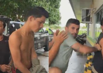 Vídeo: Preso se revolta, sai da viatura e chuta repórter na porta da delegacia de Itacoatiara