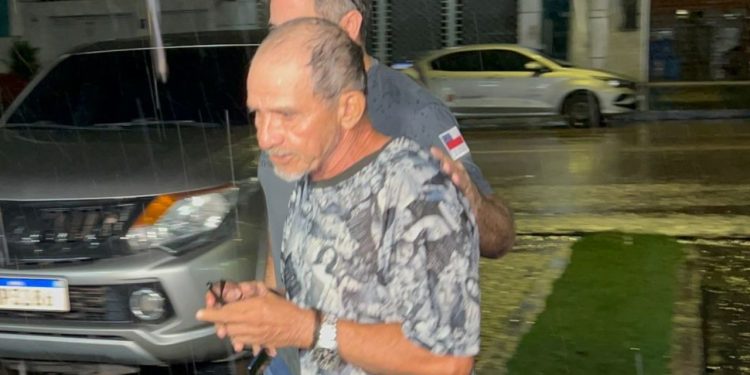 Juiz comunica Corregedoria da PC após idoso que ateou fogo em empresa relatar falta de jantar na cela