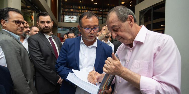 O encontro reuniu lideranças políticas, representantes do setor produtivo, profissionais liberais, estudantes e membros da sociedade civil. Foto: Tadeu Rocha
