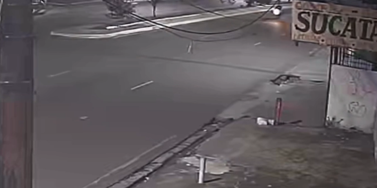 O ato teve como objetivo cobrar justiça pela morte do jovem, atropelado na madrugada do último domingo (22). Foto: Reprodução