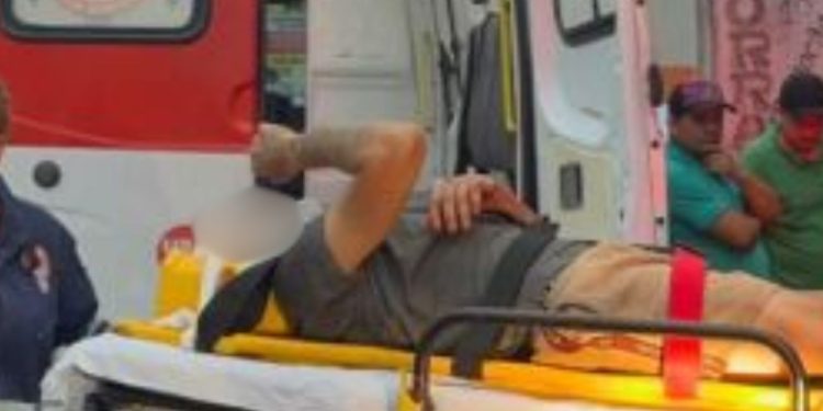 Homem é esp4ncad0 por populares após acusação de r0ubo de moto em Manaus