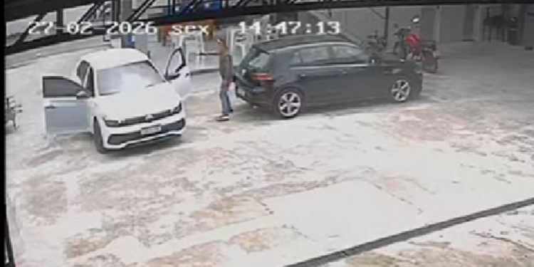 Vídeo mostra at4que que deixou sargento da PM b4lead0 em lava-jato no Cidade de Deus