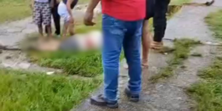 Vídeo: Homem é b4lead0 próximo da fronteira em Tabatinga