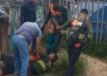 Suspeito de roub4r moto leva “gravata” e ap4nha de moradores em Tefé