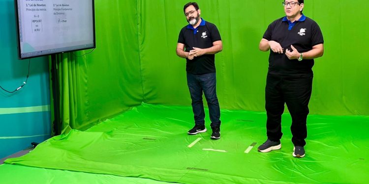 A programação do Pré-Vest é disponibilizada de segunda a sexta-feira, com duas aulas por dia. Foto: Divulgação