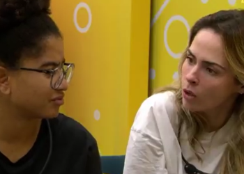 As duas estavam vendo Marciele dançando com outros aliados. Foto: Reprodução