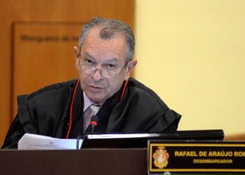 Ex-desembargador do AM tem prisão decretada após condenação por est*pr0 de garota de 7 anos