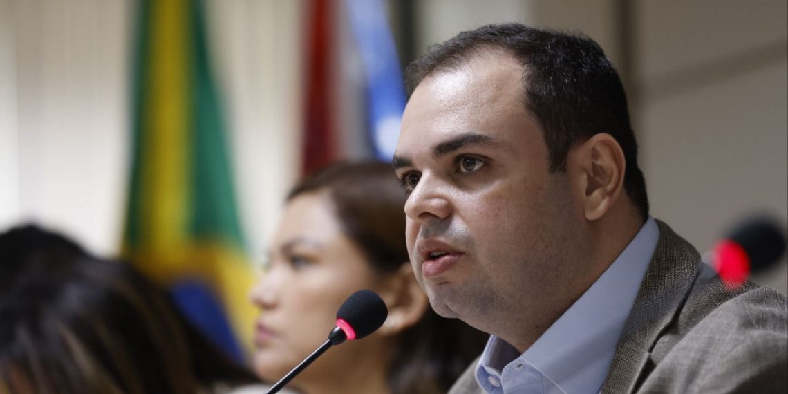 O ato leva em conta a conclusão do Curso de Formação de Soldados (CFSD/PMAM-2025). Foto: ReproduçãoAlex Pazuello e Mauro Neto/Secom