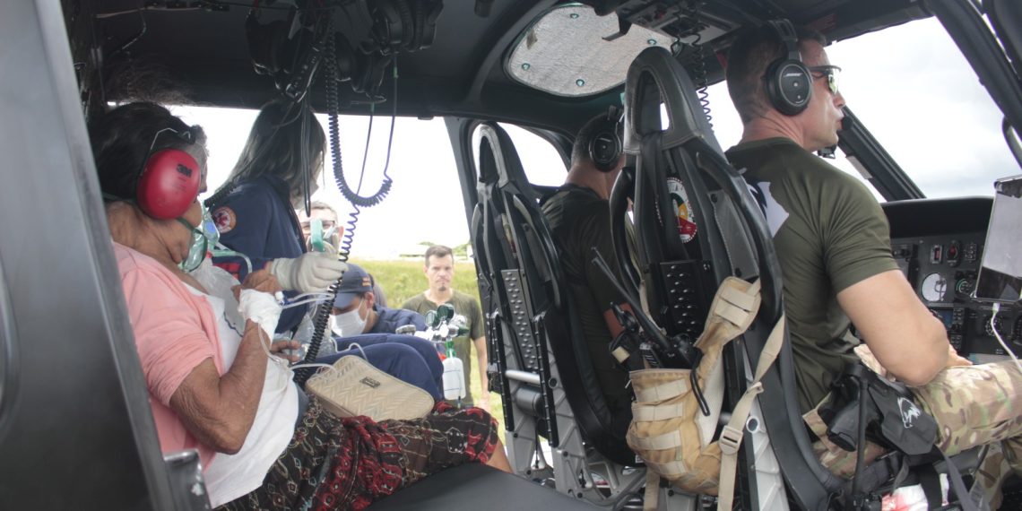 Com o uso do helicóptero, o atendimento aeromédico foi realizado em 12 minutos. Foto: Victor Levy/SSP-AM