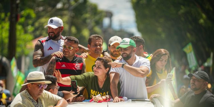 Mais tarde, a comitiva estará no Centro de Eventos Juracema Holanda. Foto: Thiago Poncio / Assessoria MC