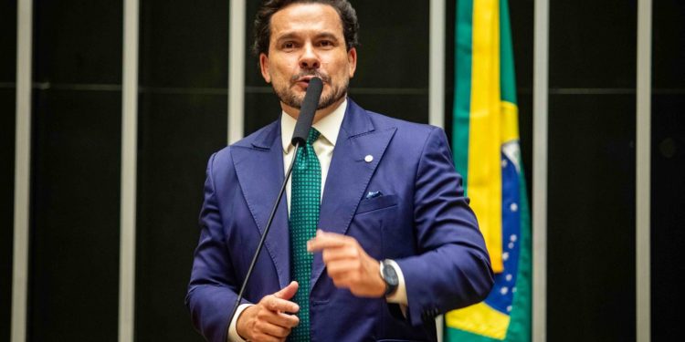 Nesta terça-feira, 28/04, o deputado federal Capitão Alberto Neto (PL-AM), manifestou em plenário indignação e repúdio. Foto: Assessoria