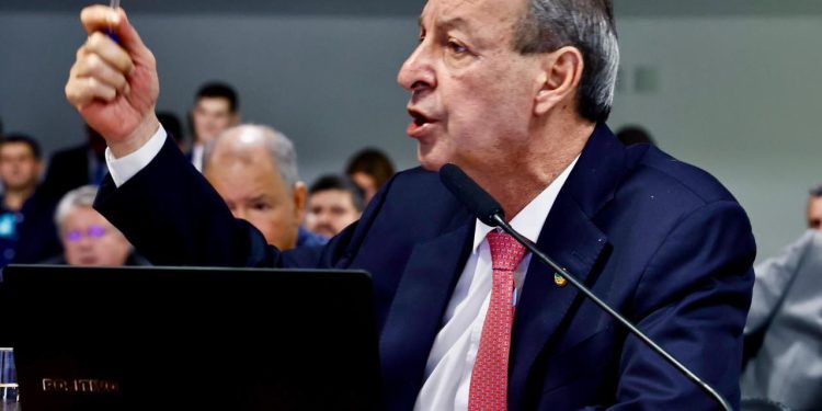 Durante sua fala, Omar criticou a atuação de entidades que recebem recursos internacionais e atentam contra a soberania nacional. Foto: Ariel Costa