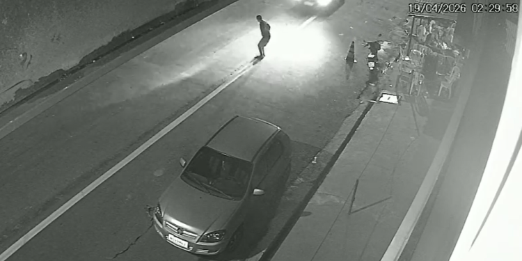 A vítima, identificada apenas pelo primeiro nome como Gilberto, foi atingida por um carro. Foto: Reprodução