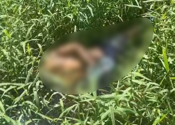 O corpo de Alex apresentava múltiplas marcas de perfuração por arma branca, além de ferimentos provocados por projéteis de arma de fogo. Foto: Reprodução